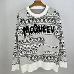 pull Alexander McQueen